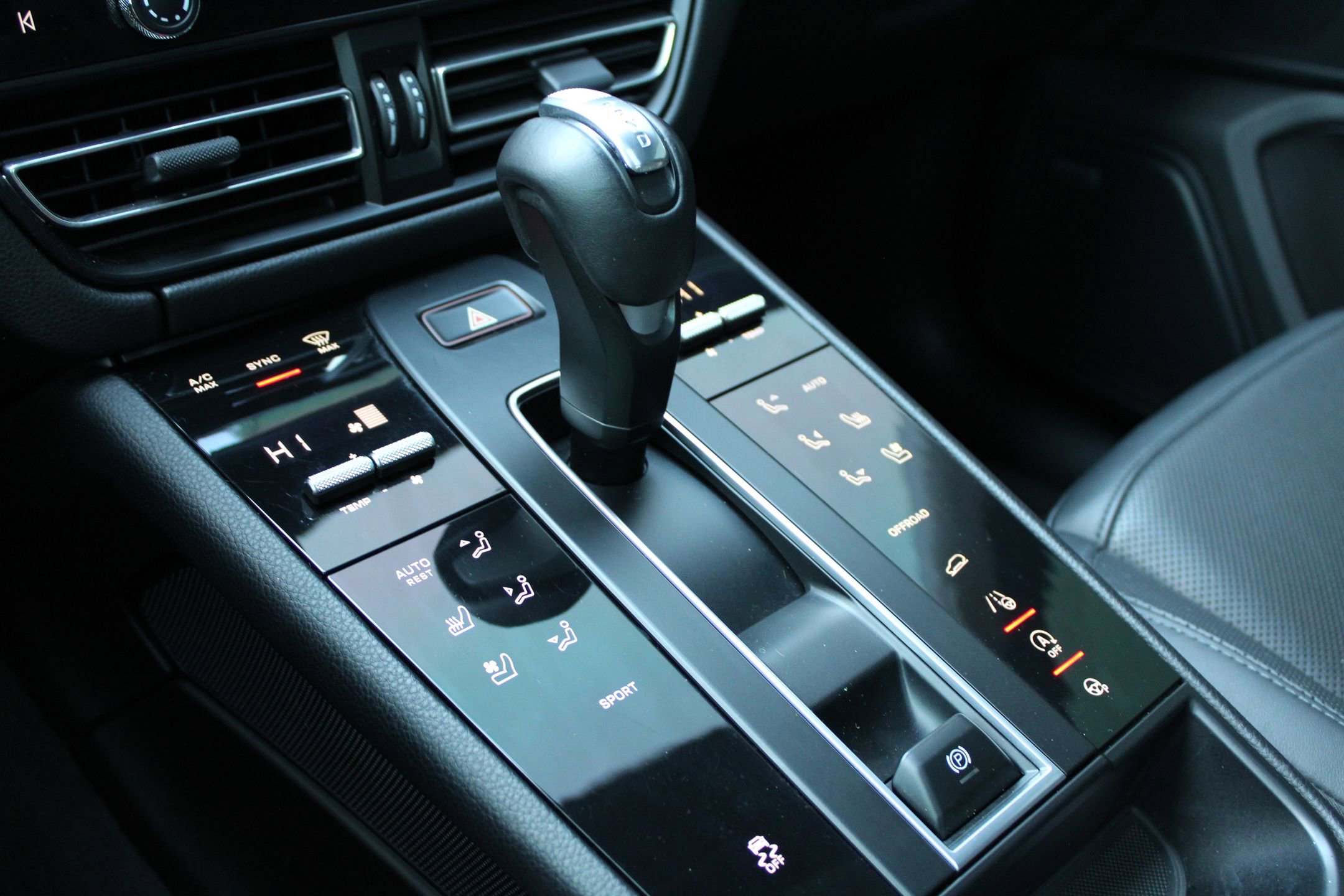 Used 2023 Porsche Macan image 21