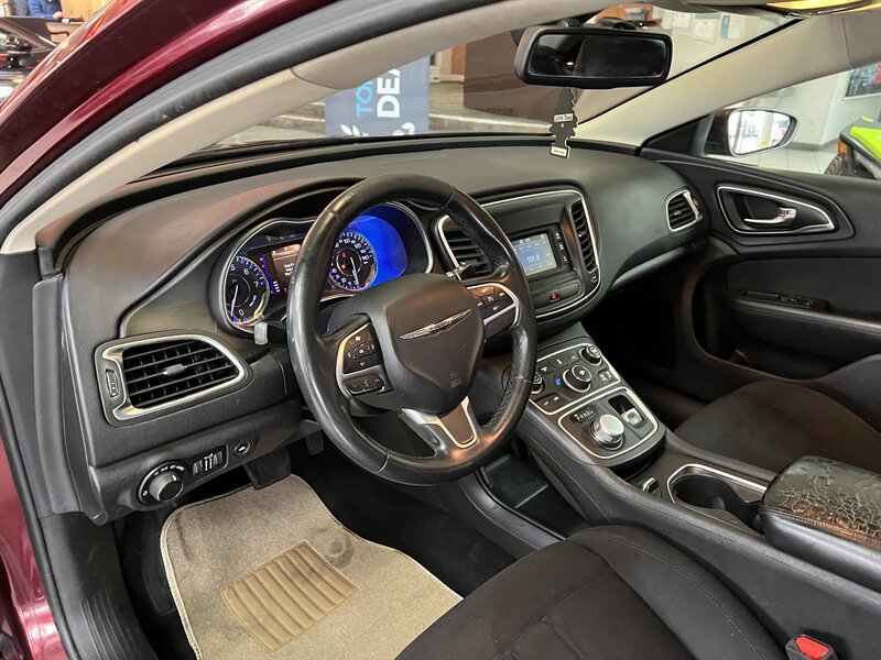 Used 2015 Chrysler 200 Limited w/ Convenience Group FWD image 28