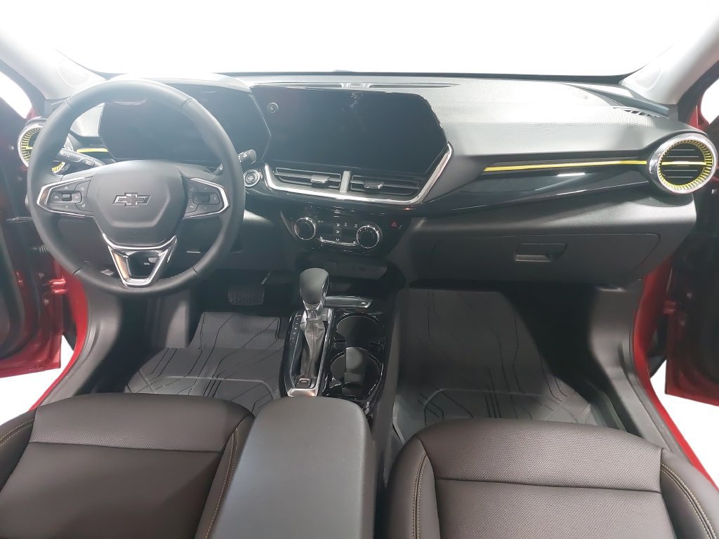 Used 2024 Chevrolet Trax ACTIV w/ Sunroof Package FWD image 9