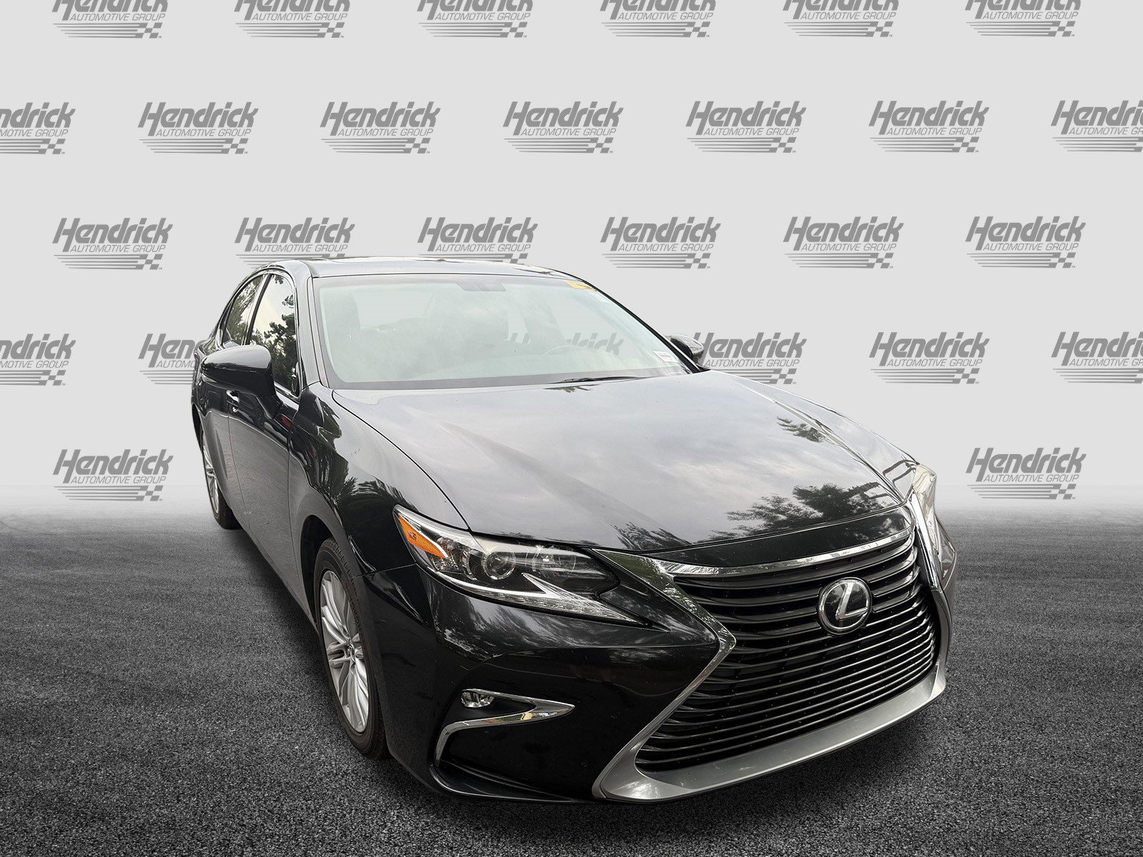 Used 2016 Lexus ES 350 FWD image 2