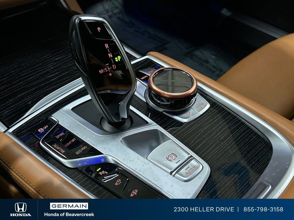 Used 2022 BMW 750i xDrive w/ Luxury Rear Seating Package AWD/4WD image 25