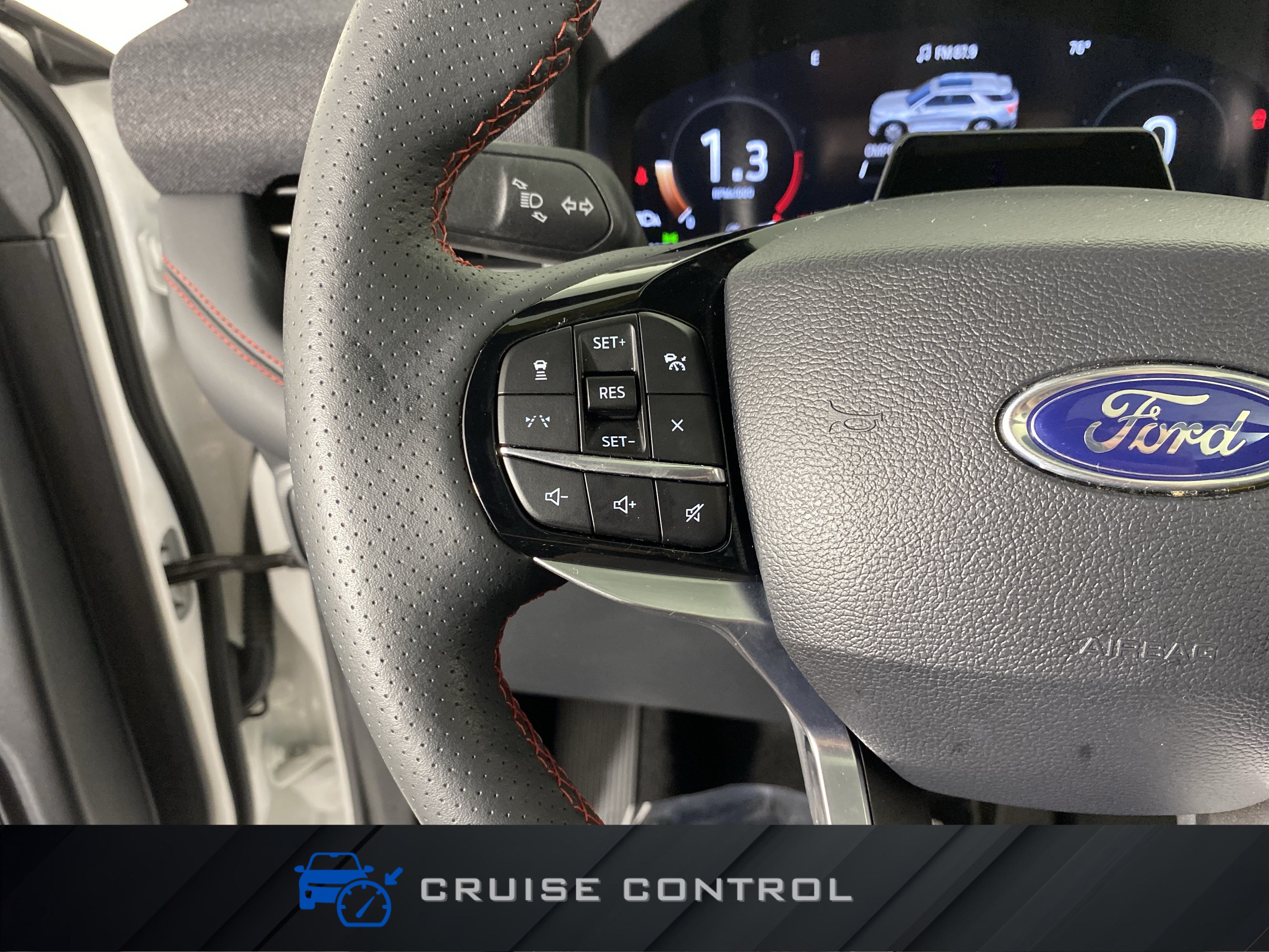 Used 2025 Ford Explorer ST-Line AWD/4WD image 23