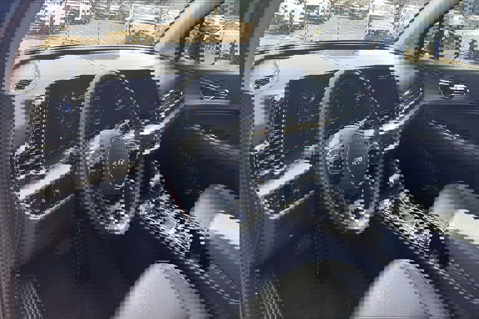 Certified 2024 Kia Sportage SX image 2