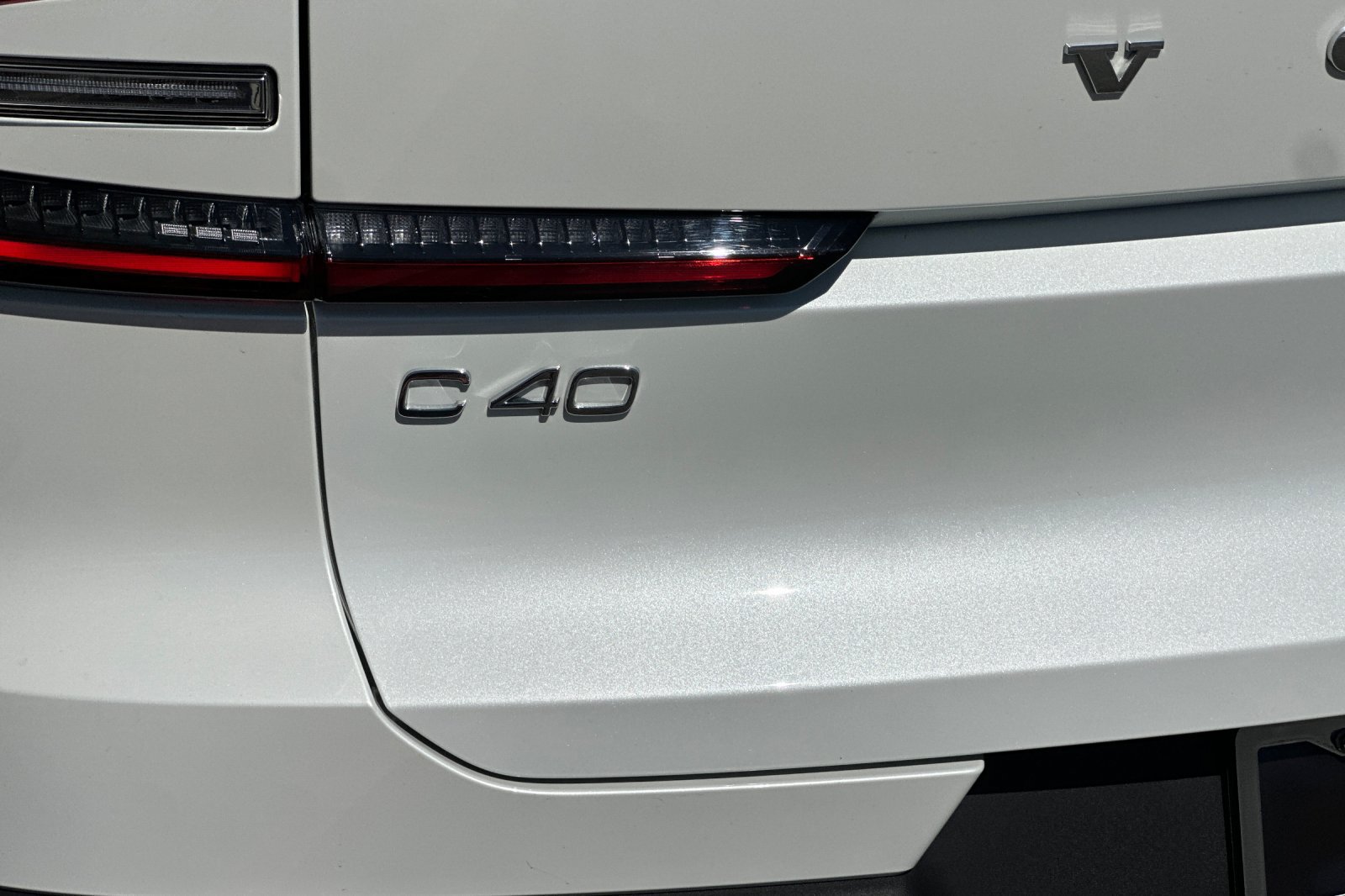 Certified 2023 Volvo C40 P8 Recharge Ultimate w/ Protection Package Premier AWD/4WD image 13