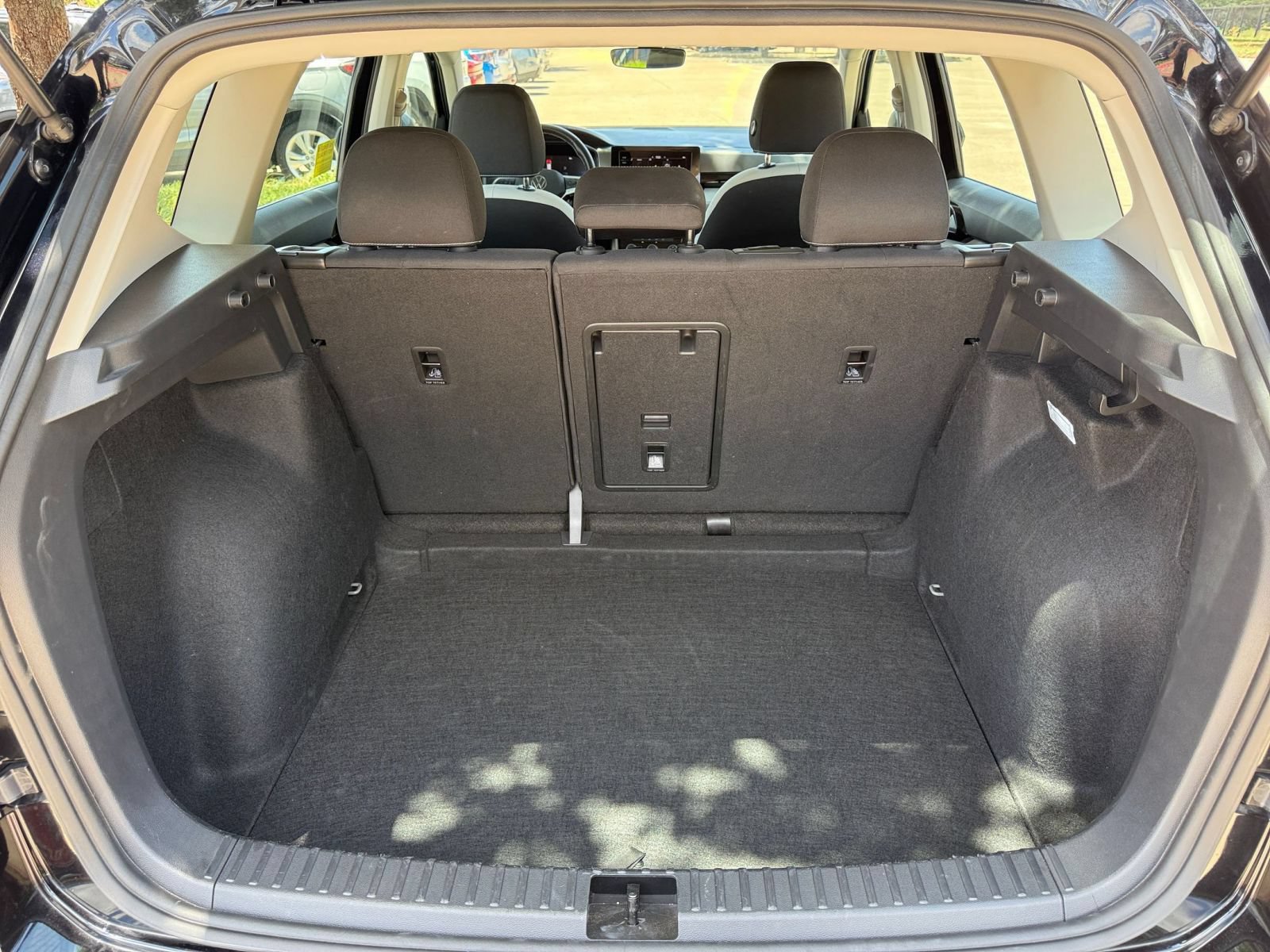 Used 2025 Volkswagen Taos S FWD image 31
