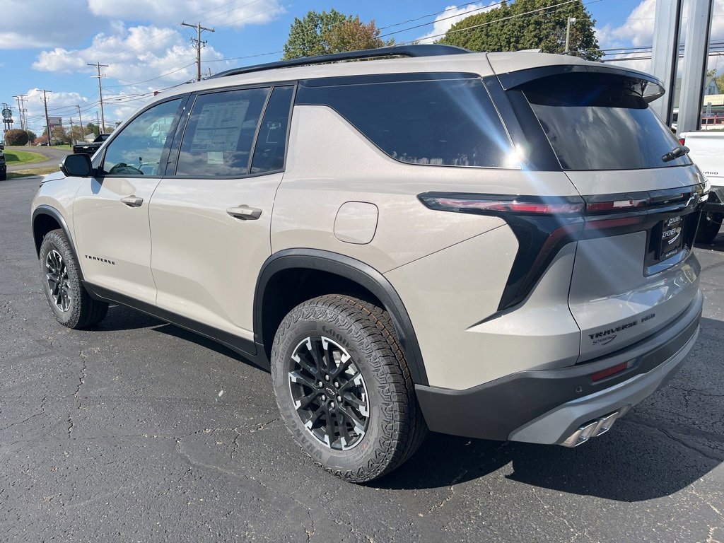 New 2026 Chevrolet Traverse Z71 w/ Driver Confidence Package image 3