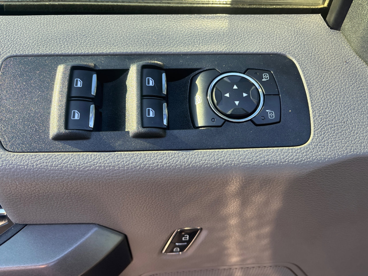 Used 2018 Ford F150 XLT w/ Equipment Group 302A Luxury image 15