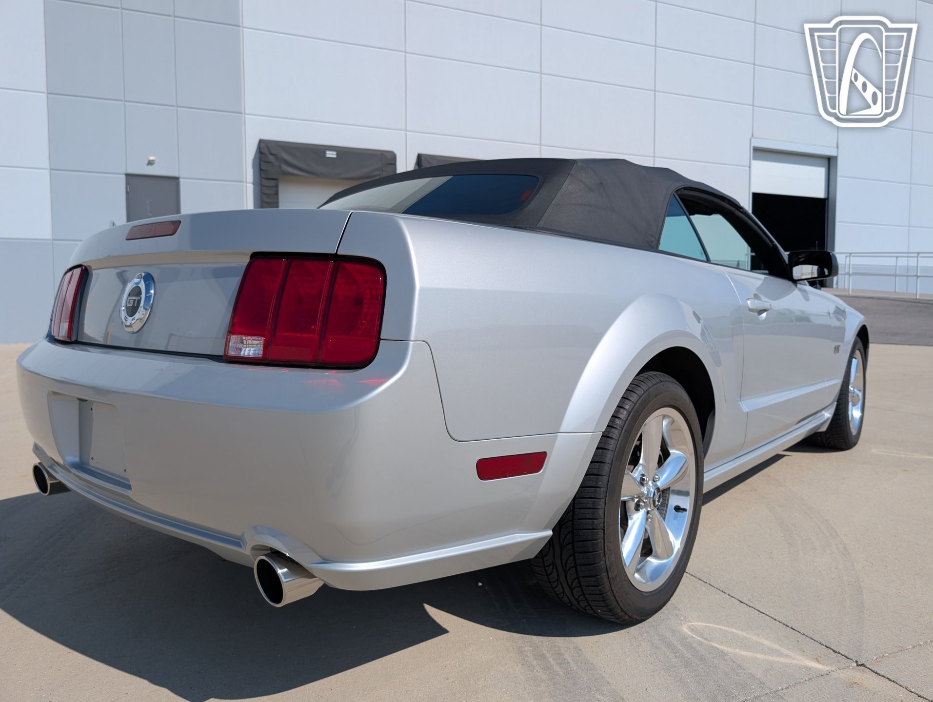 Used 2005 Ford Mustang GT RWD image 14