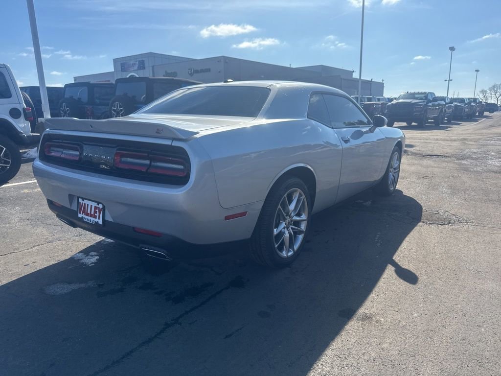 Used 2022 Dodge Challenger GT image 3