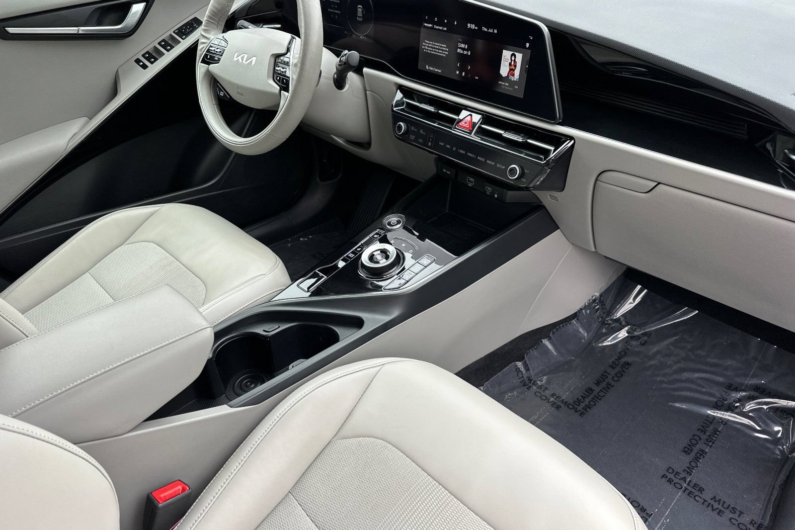 Certified 2023 Kia Niro Wind w/ Wind Preserve Package FWD image 18