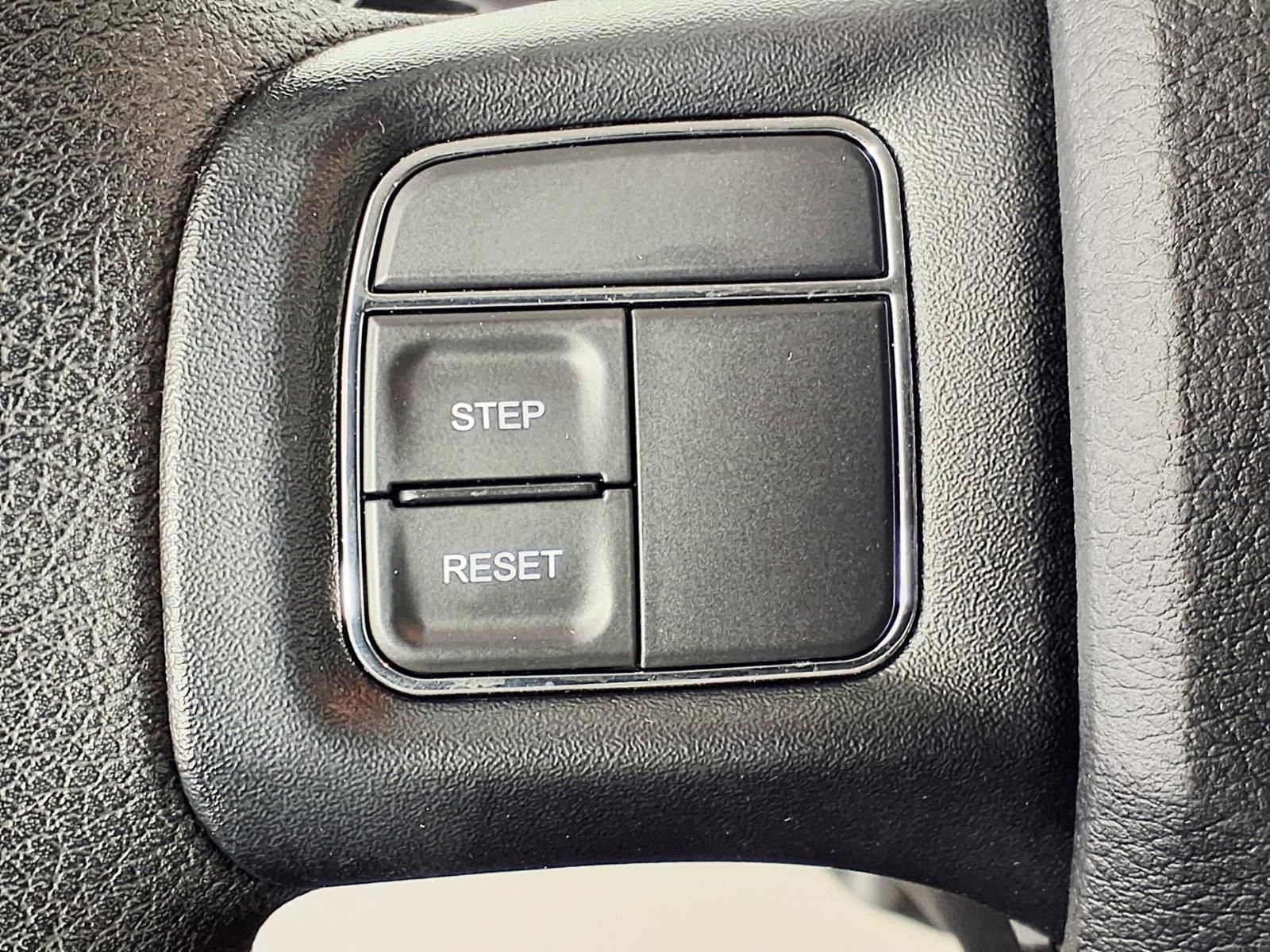 Used 2020 Dodge Grand Caravan SE image 19