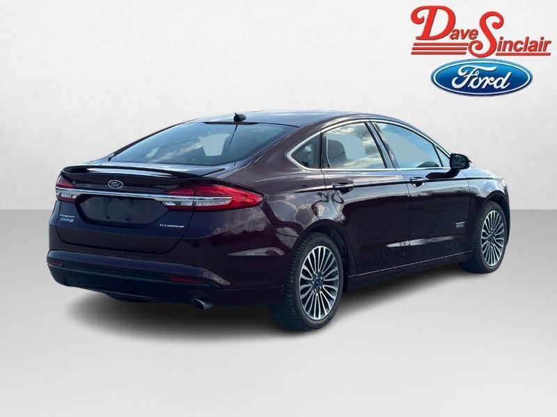 Used 2017 Ford Fusion Energi Titanium FWD image 7