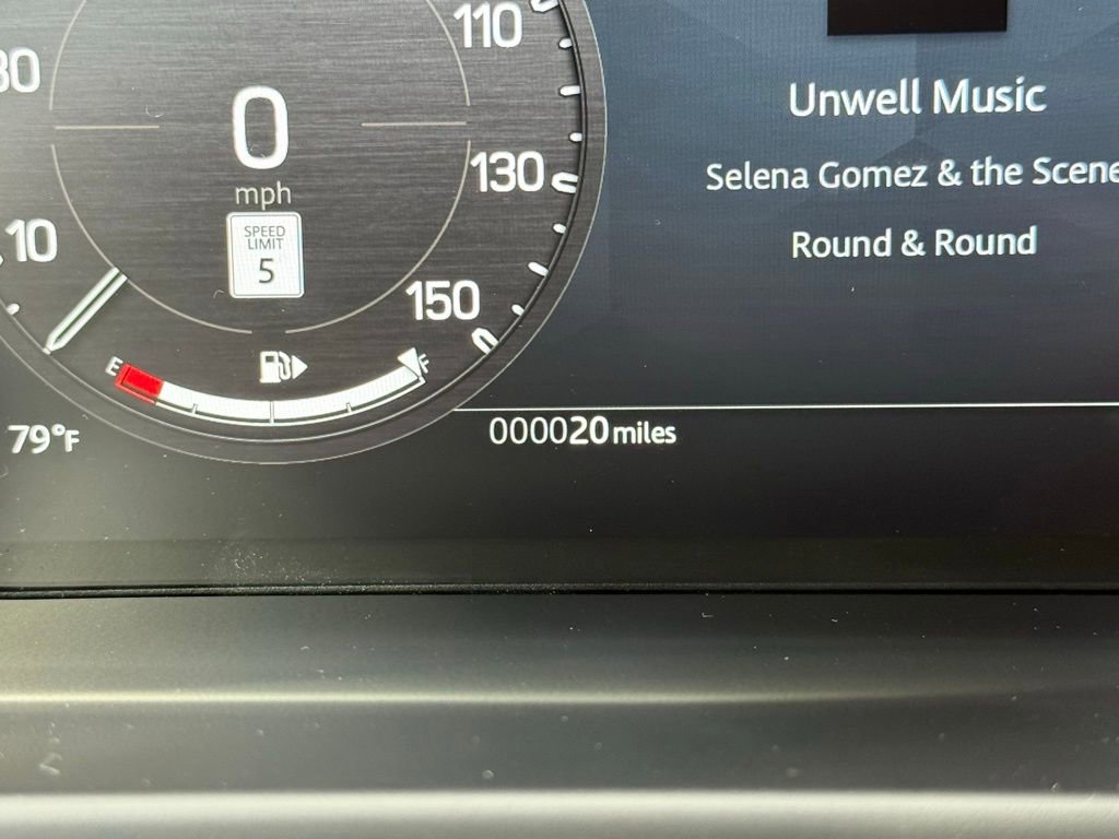 New 2026 Land Rover Defender 110 S image 31