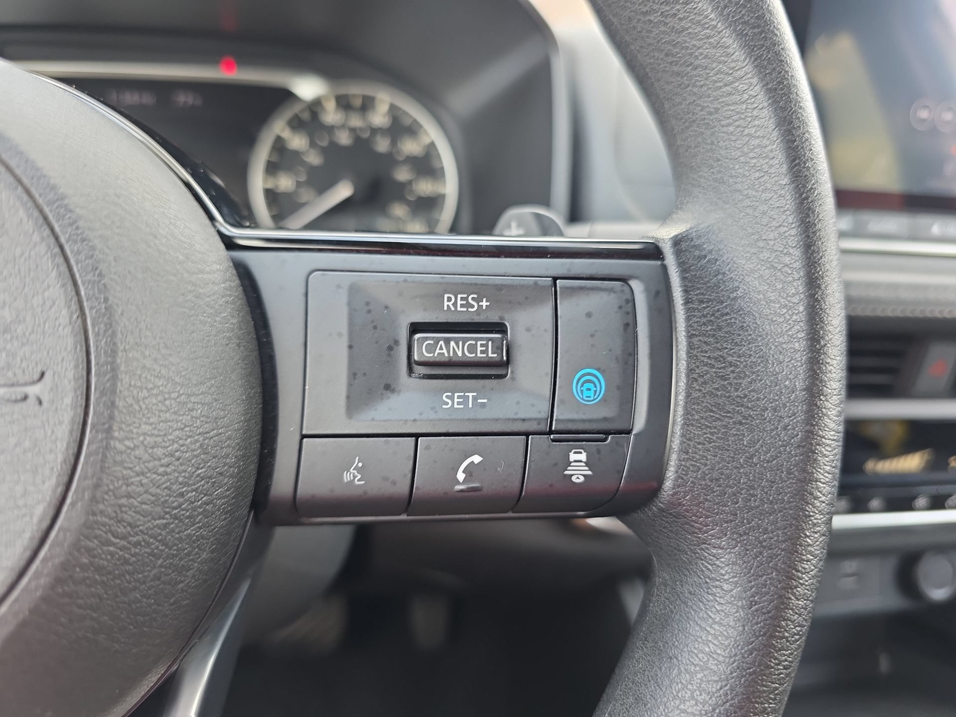 Used 2023 Nissan Rogue SV AWD/4WD image 20