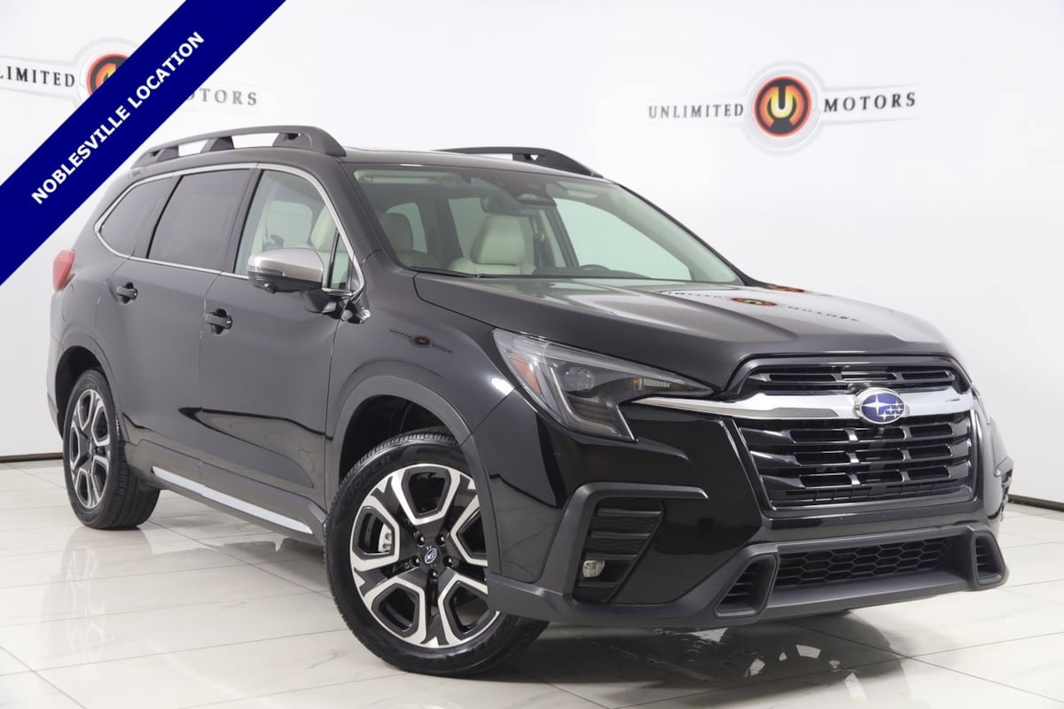 Used 2023 Subaru Ascent Limited w/ Technology Package AWD/4WD image 1