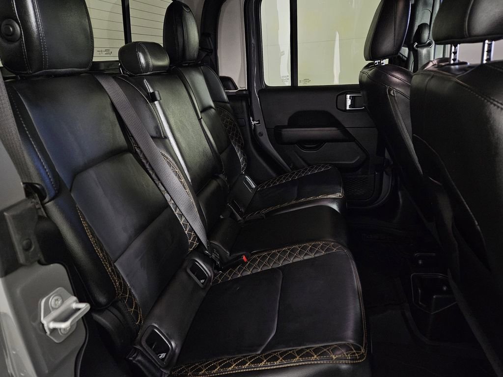 Used 2022 Jeep Gladiator Overland AWD/4WD image 29
