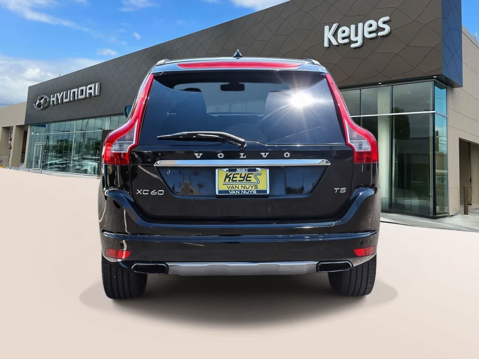 Used 2016 Volvo XC60 T5 Premier w/ Proximity Package FWD image 6