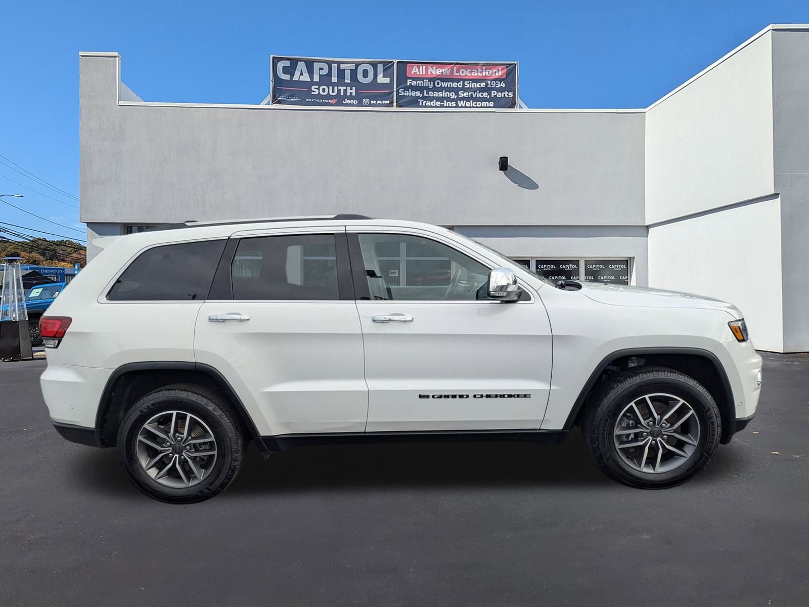 Certified 2022 Jeep Grand Cherokee Limited w/ Tech Group image 2