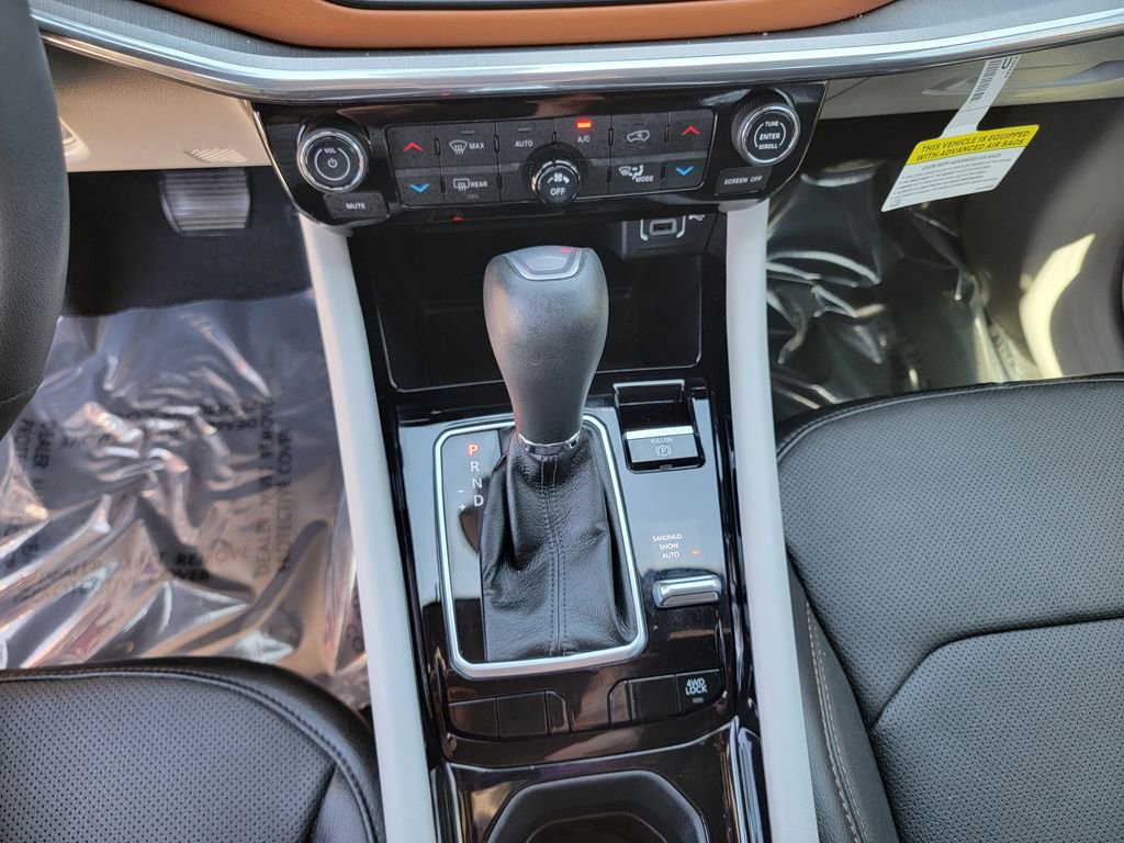 Used 2023 Jeep Compass Limited w/ Elite Group AWD/4WD image 21