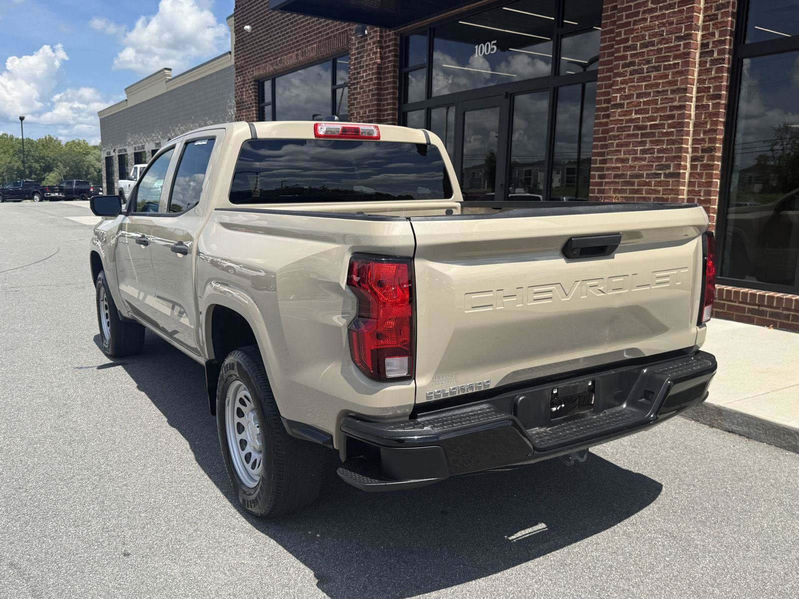 Used 2024 Chevrolet Colorado W/T RWD image 31