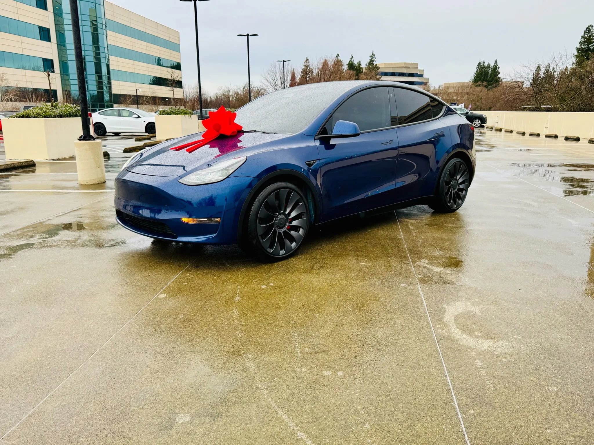 Used 2023 Tesla Model Y Performance image 38