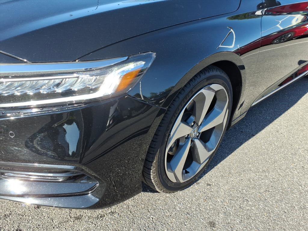 Used 2018 Honda Accord Touring image 8