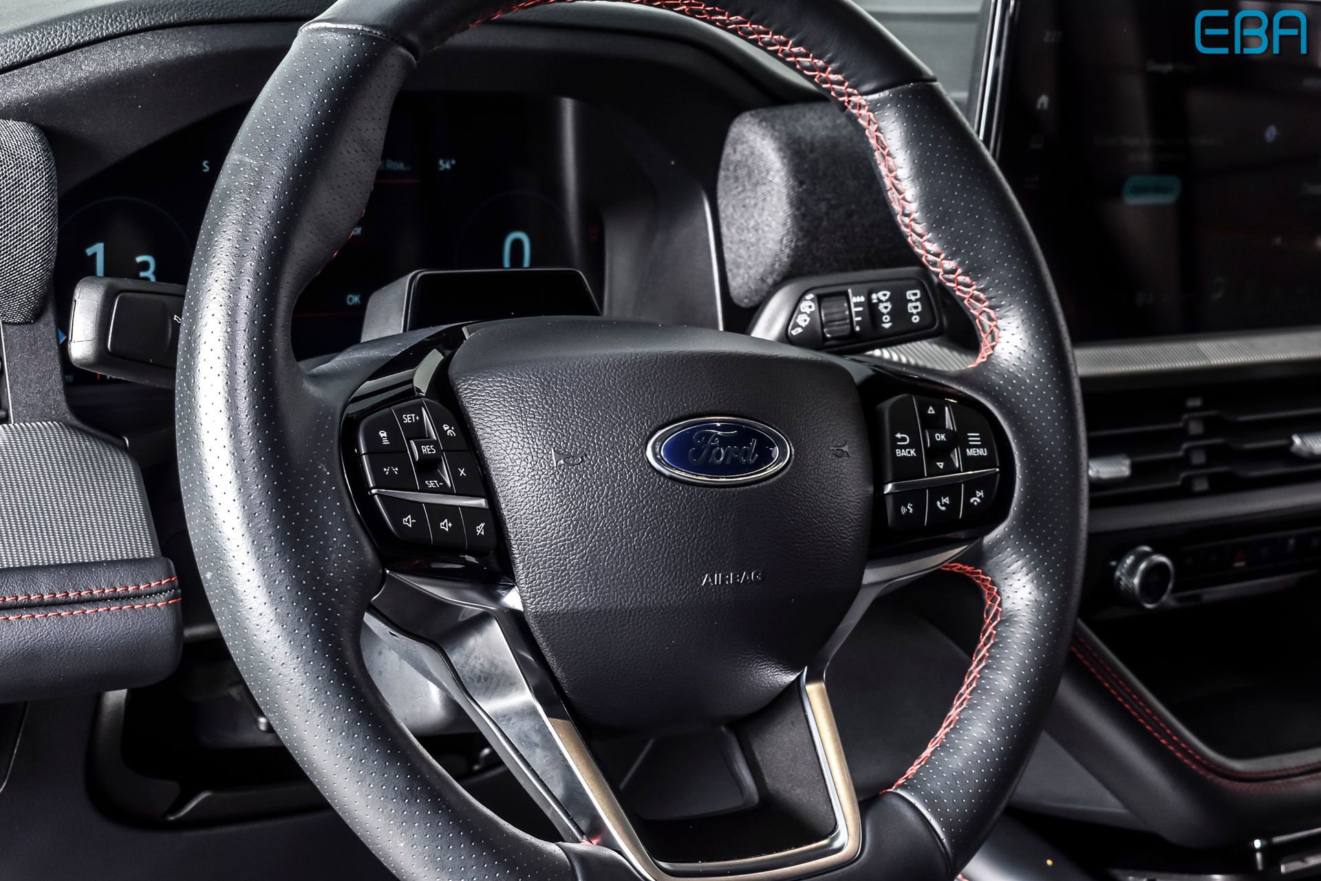 Used 2025 Ford Explorer ST-Line w/ ST-Line Street Pack image 18