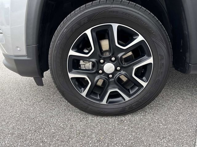 Used 2022 Jeep Compass Latitude w/ Sun and Sound Group image 37