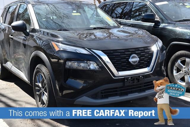 Used 2023 Nissan Rogue S image 2
