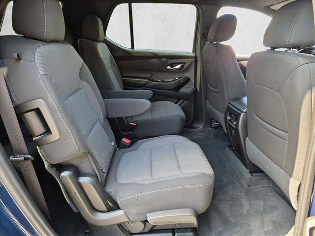 Used 2023 Chevrolet Traverse LT FWD image 20