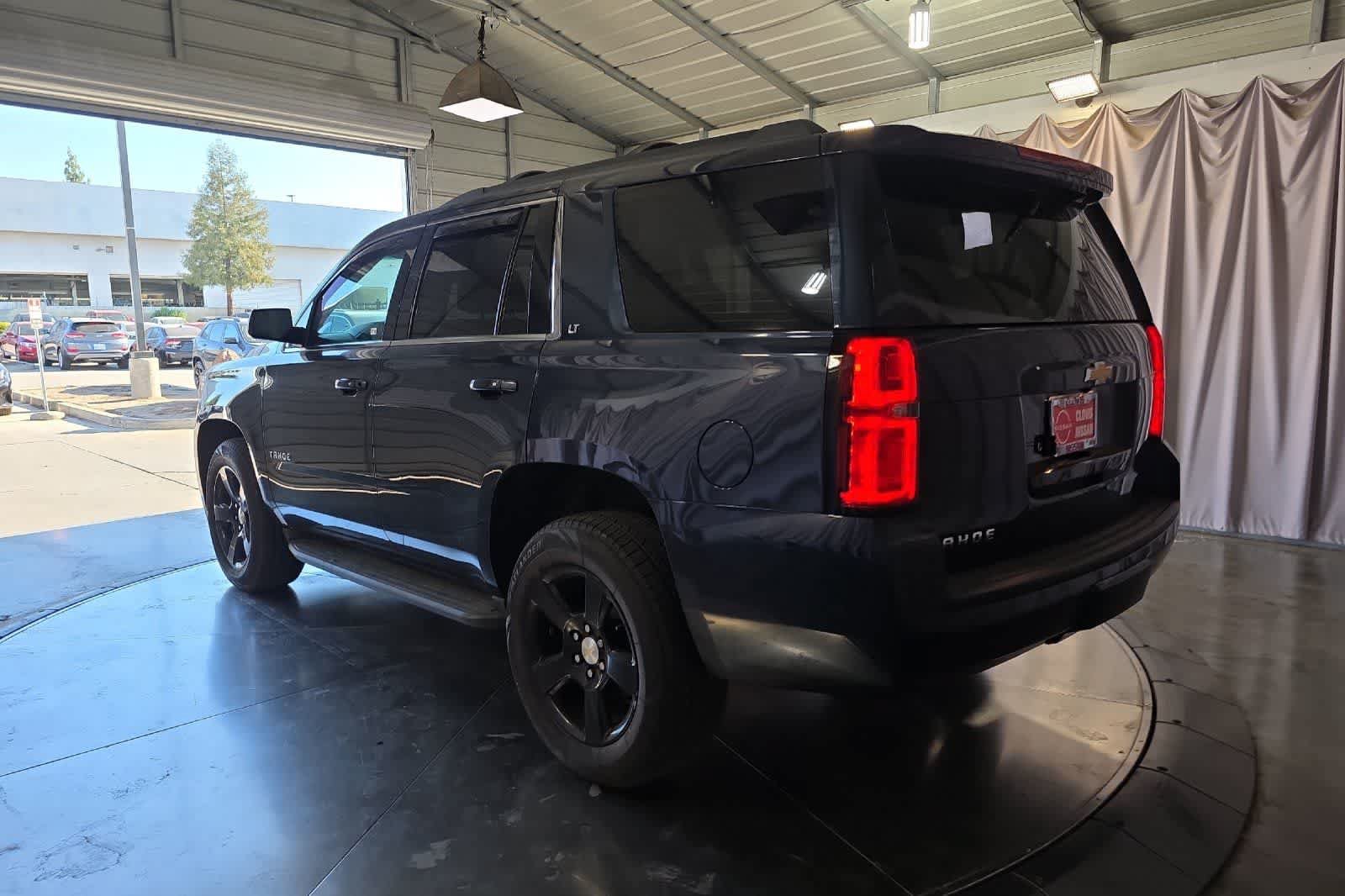 Used 2017 Chevrolet Tahoe LT w/ Luxury Package AWD/4WD image 7