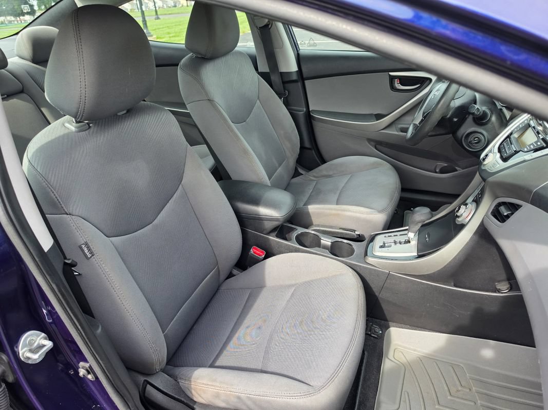 Used 2011 Hyundai Elantra GLS FWD image 9