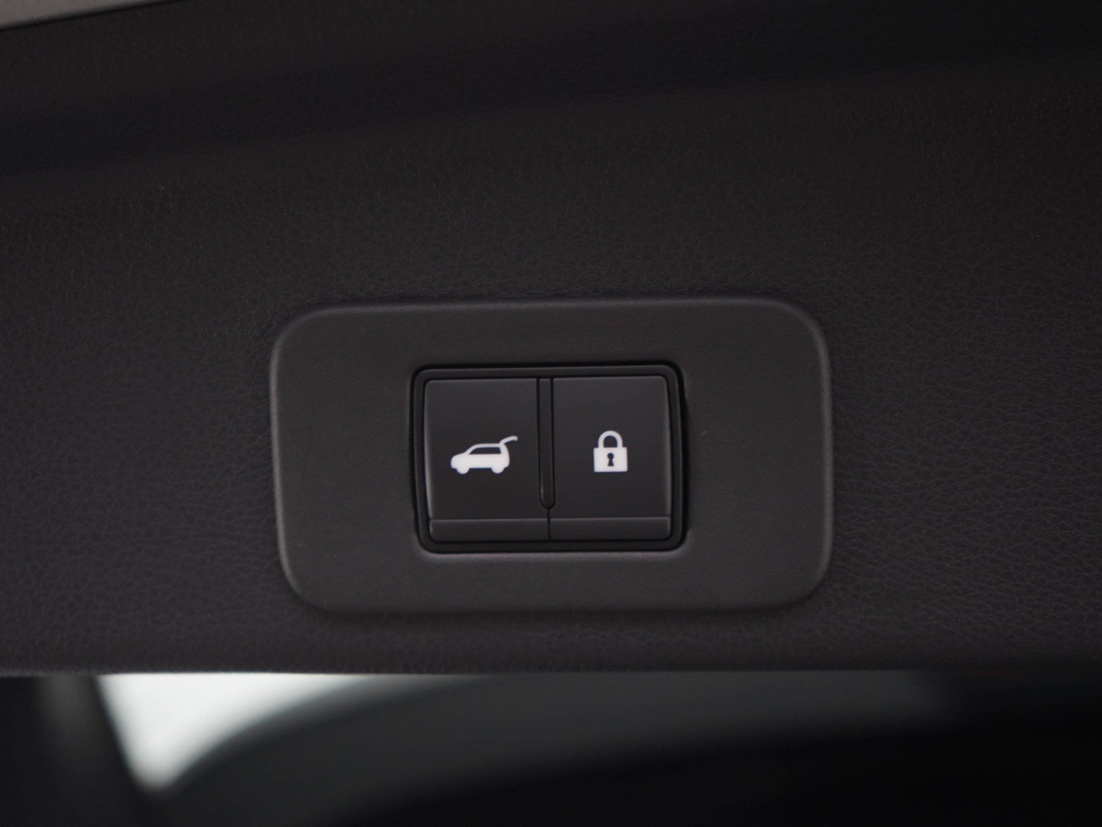 Used 2025 Nissan Murano SL AWD/4WD image 17