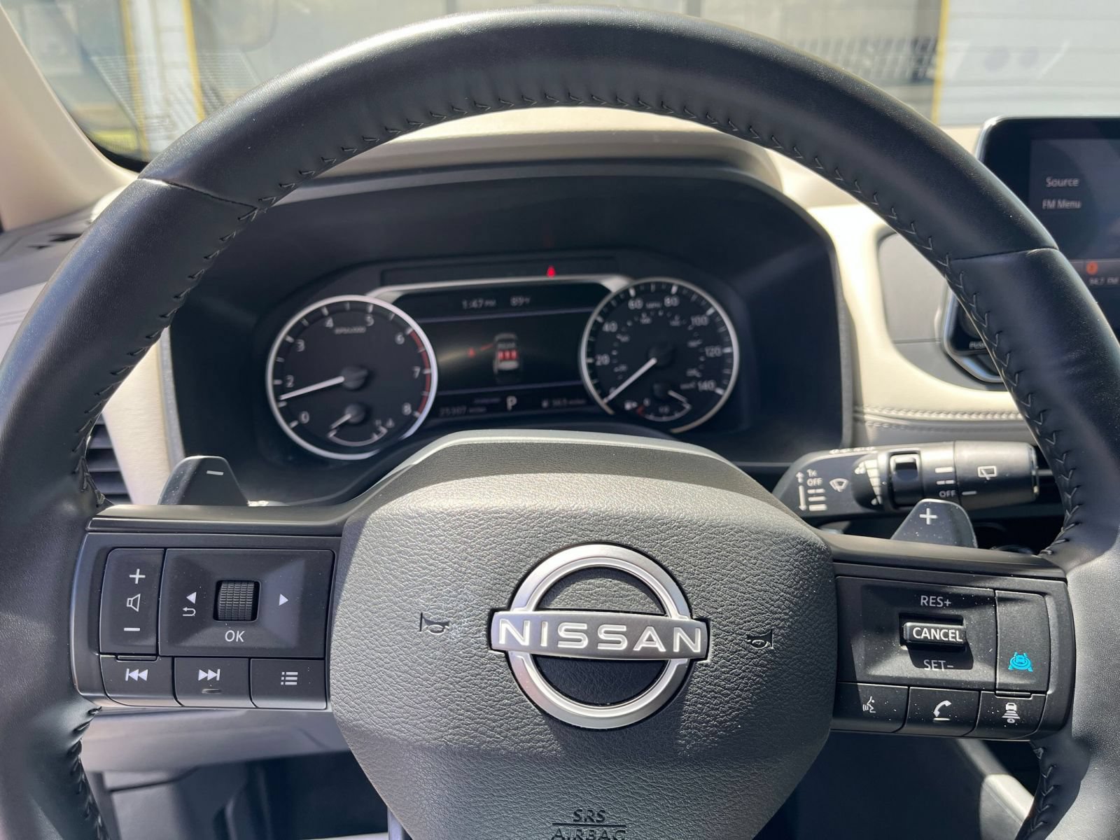 Used 2025 Nissan Rogue SV FWD image 29