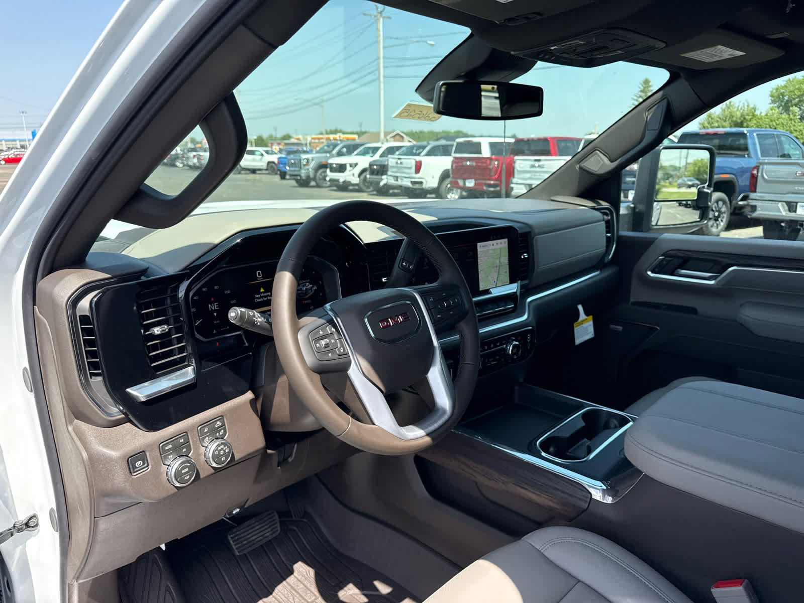 New 2026 GMC Sierra 3500 SLT w/ SLT Premium Package AWD/4WD image 13