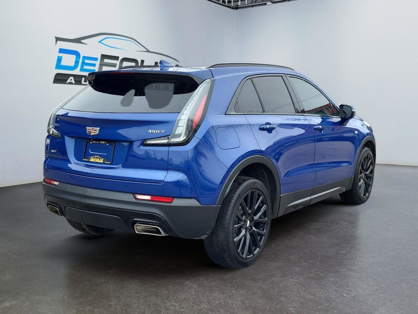 Used 2023 Cadillac XT4 Sport image 3