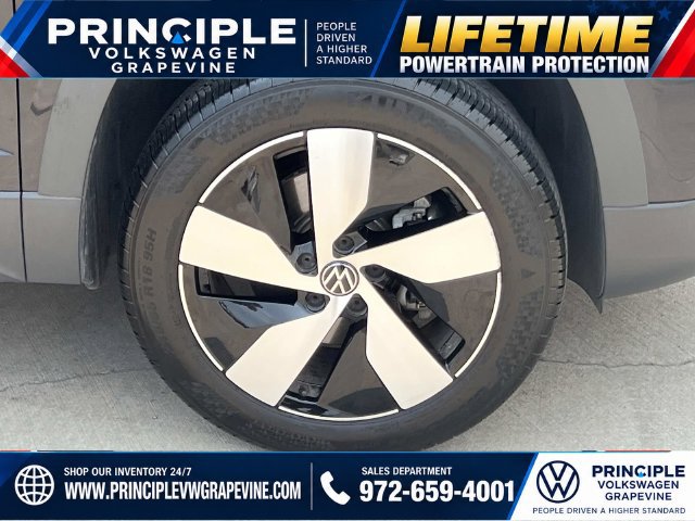 Used 2024 Volkswagen Taos S AWD/4WD image 3