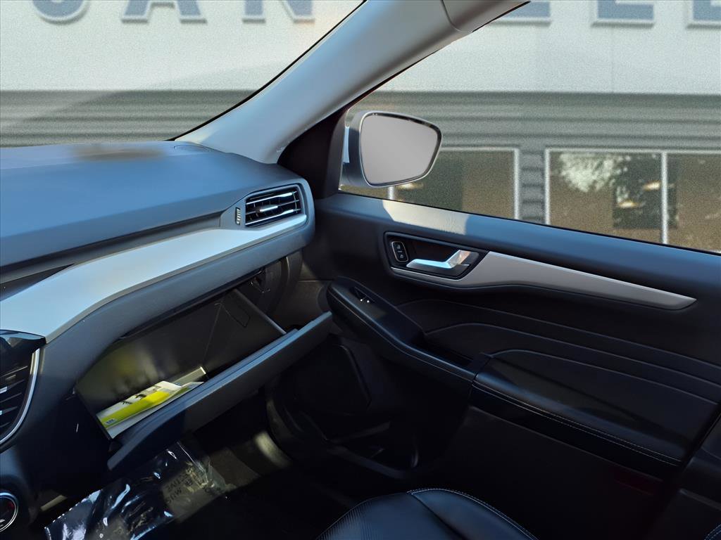 Used 2021 Ford Escape SEL w/ Technology Package image 27