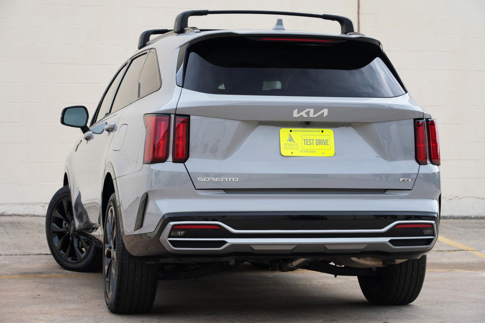Used 2023 Kia Sorento SX AWD/4WD image 5