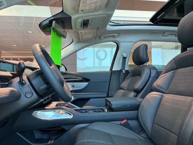 Used 2026 Lincoln Nautilus Reserve AWD/4WD image 17