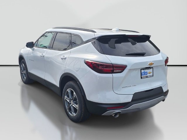 New 2026 Chevrolet Blazer LT w/ Sound & Technology Package AWD/4WD image 3