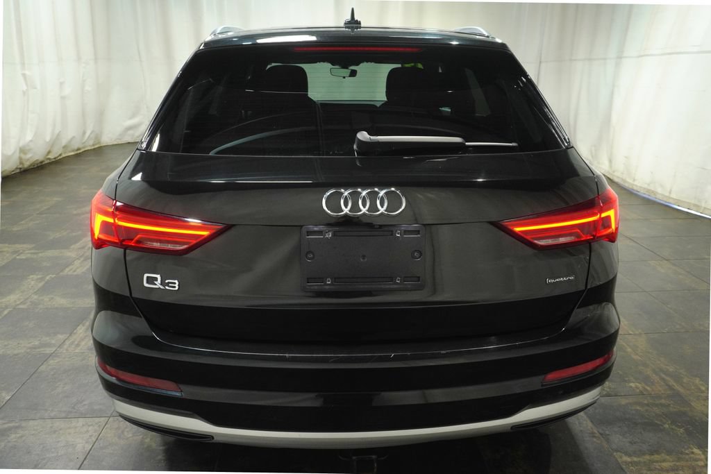Used 2019 Audi Q3 2.0T Premium AWD/4WD image 4