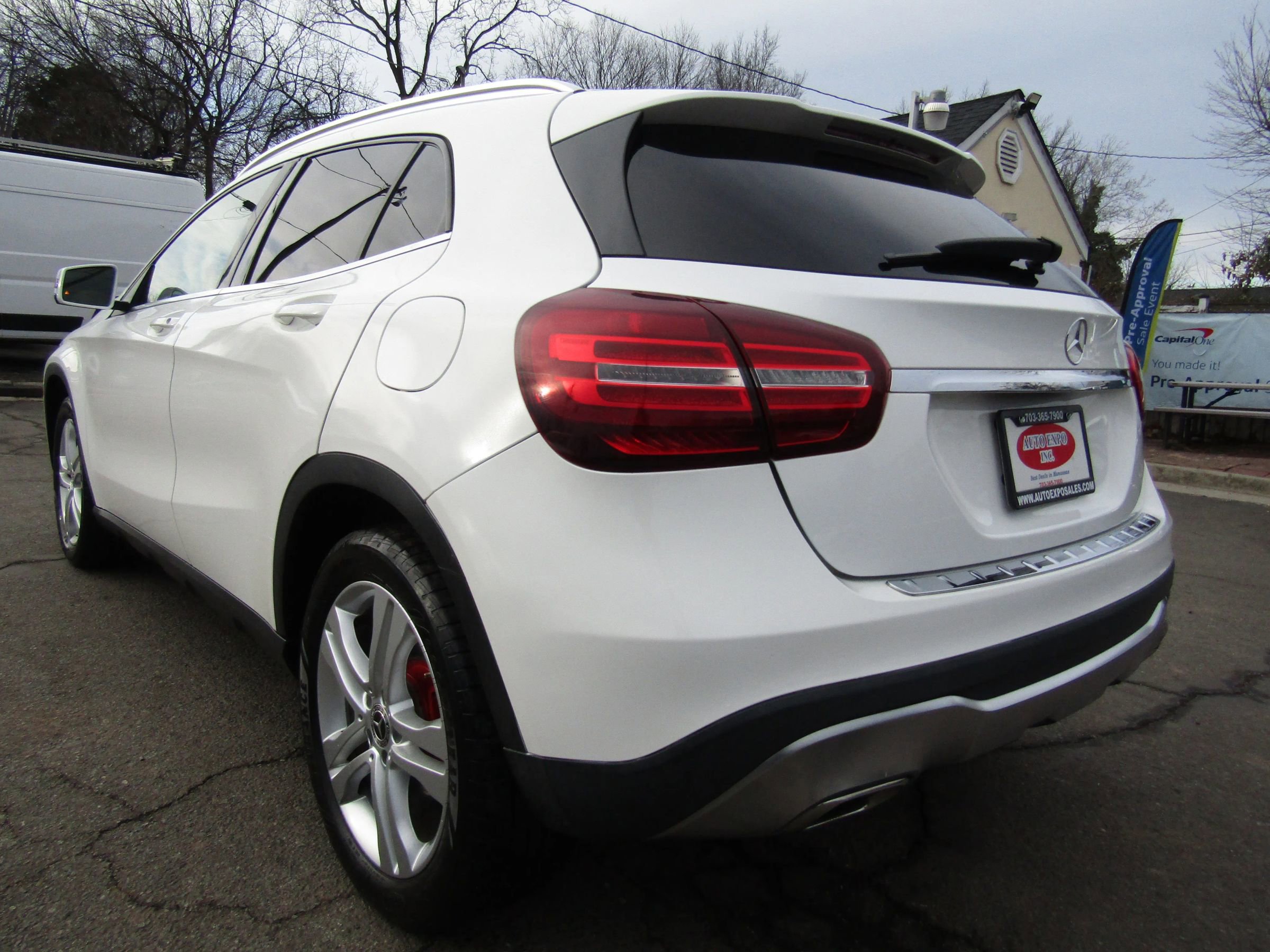 Used 2020 Mercedes-Benz GLA 250 4MATIC w/ Premium Package image 5