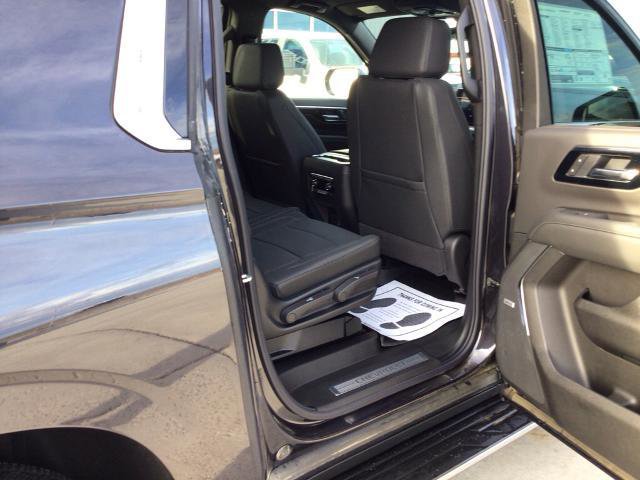 New 2026 Chevrolet Suburban LT image 15