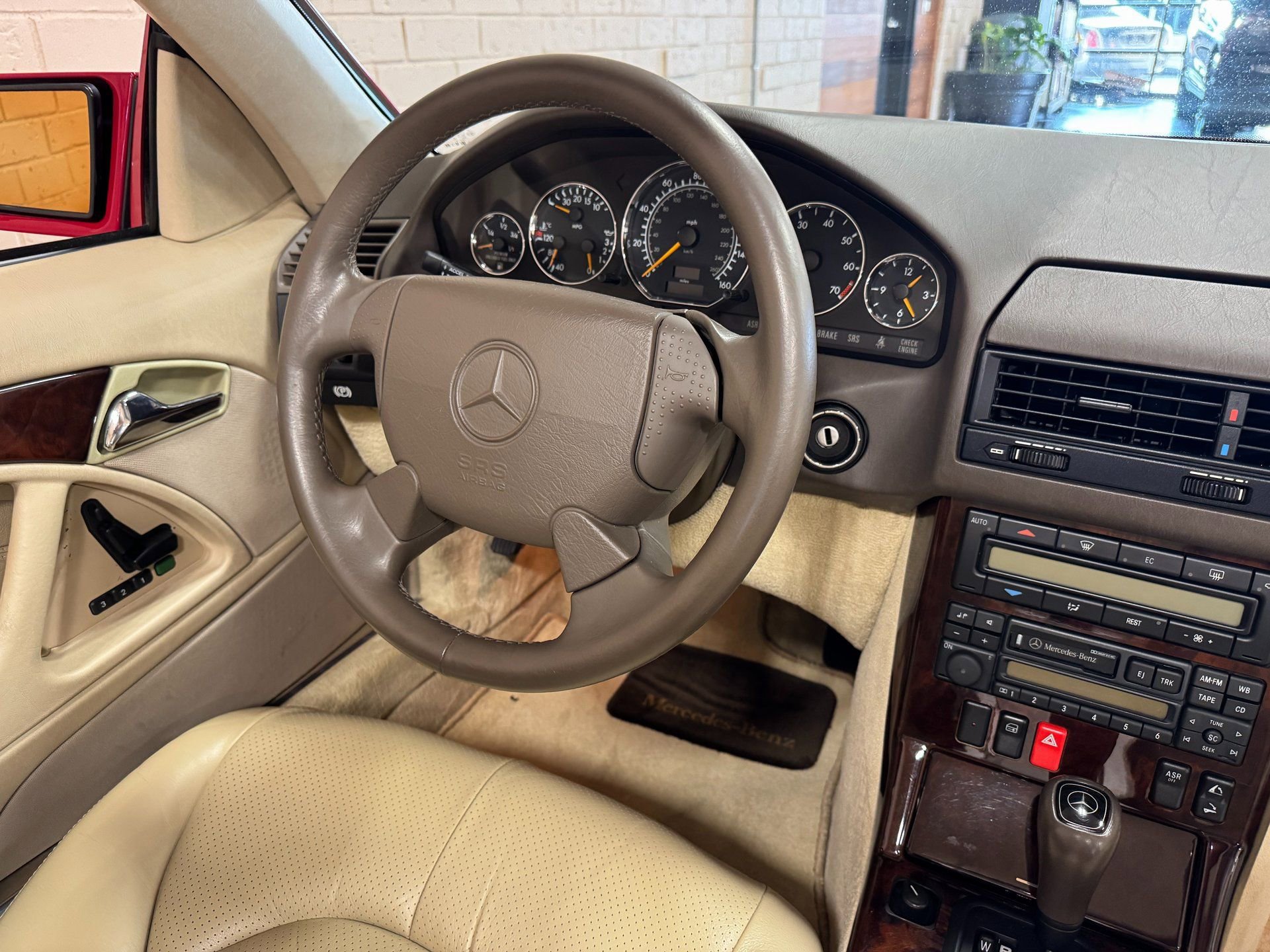 Used 1997 Mercedes-Benz SL 320 image 49