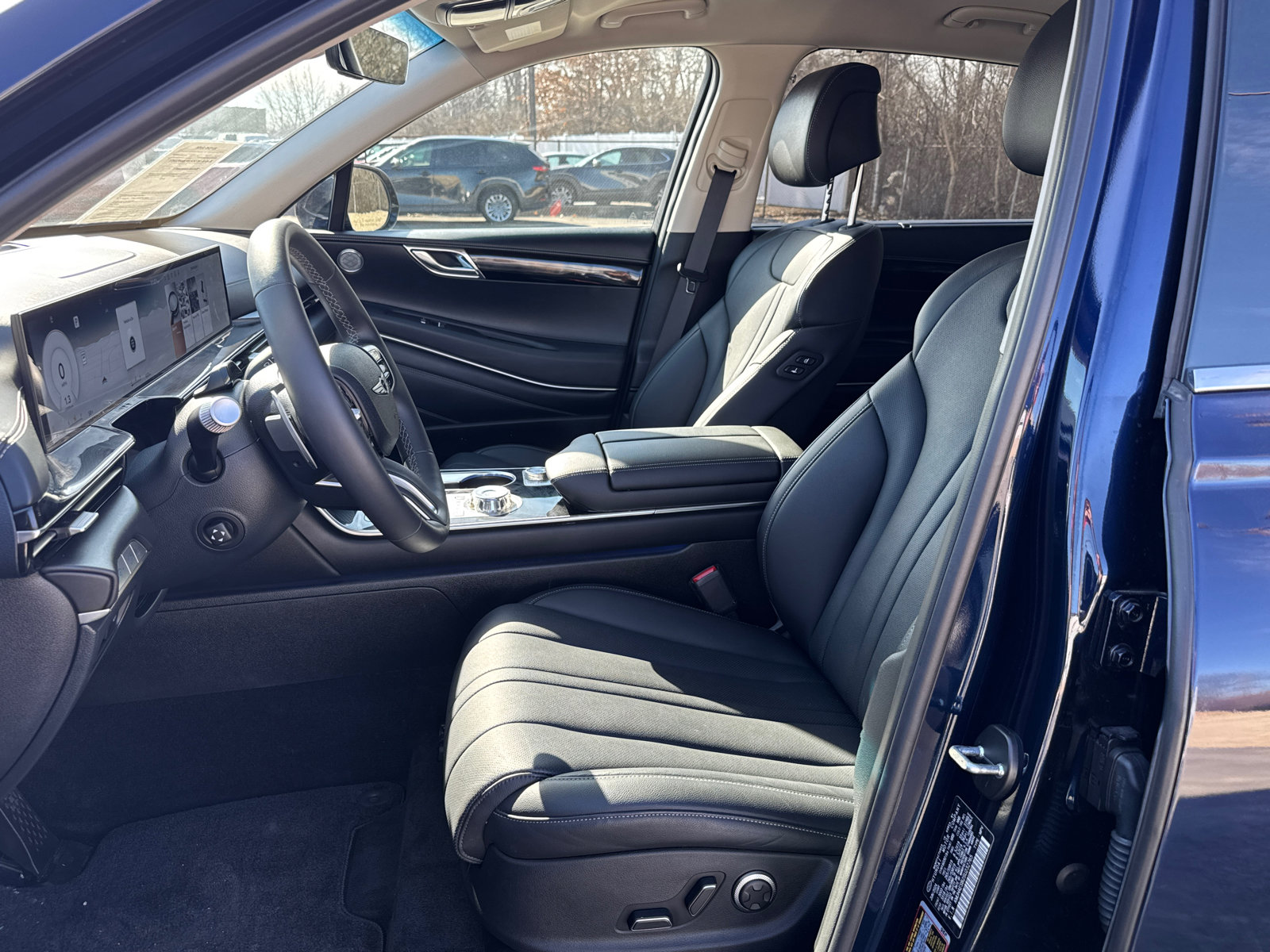 Used 2025 Genesis GV80 2.5T image 9