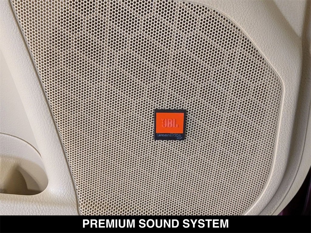 Used 2014 Toyota Highlander Limited Platinum image 25