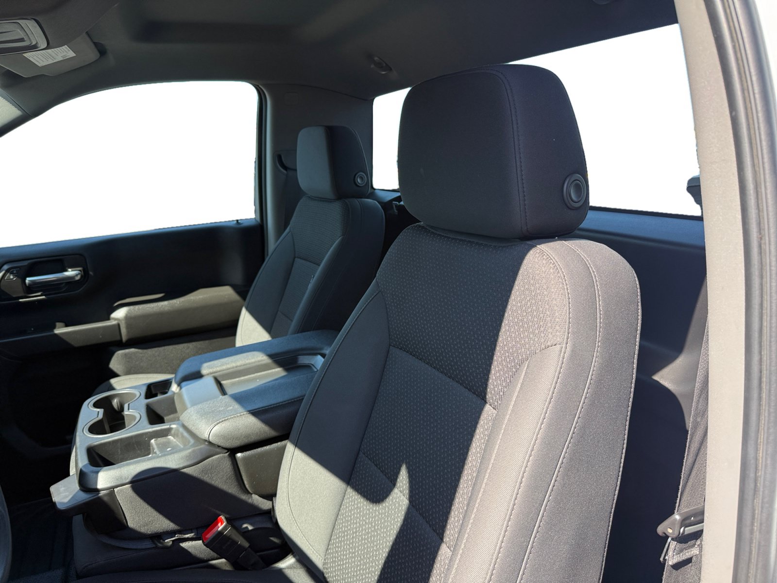 Used 2025 Chevrolet Silverado 1500 W/T RWD image 16