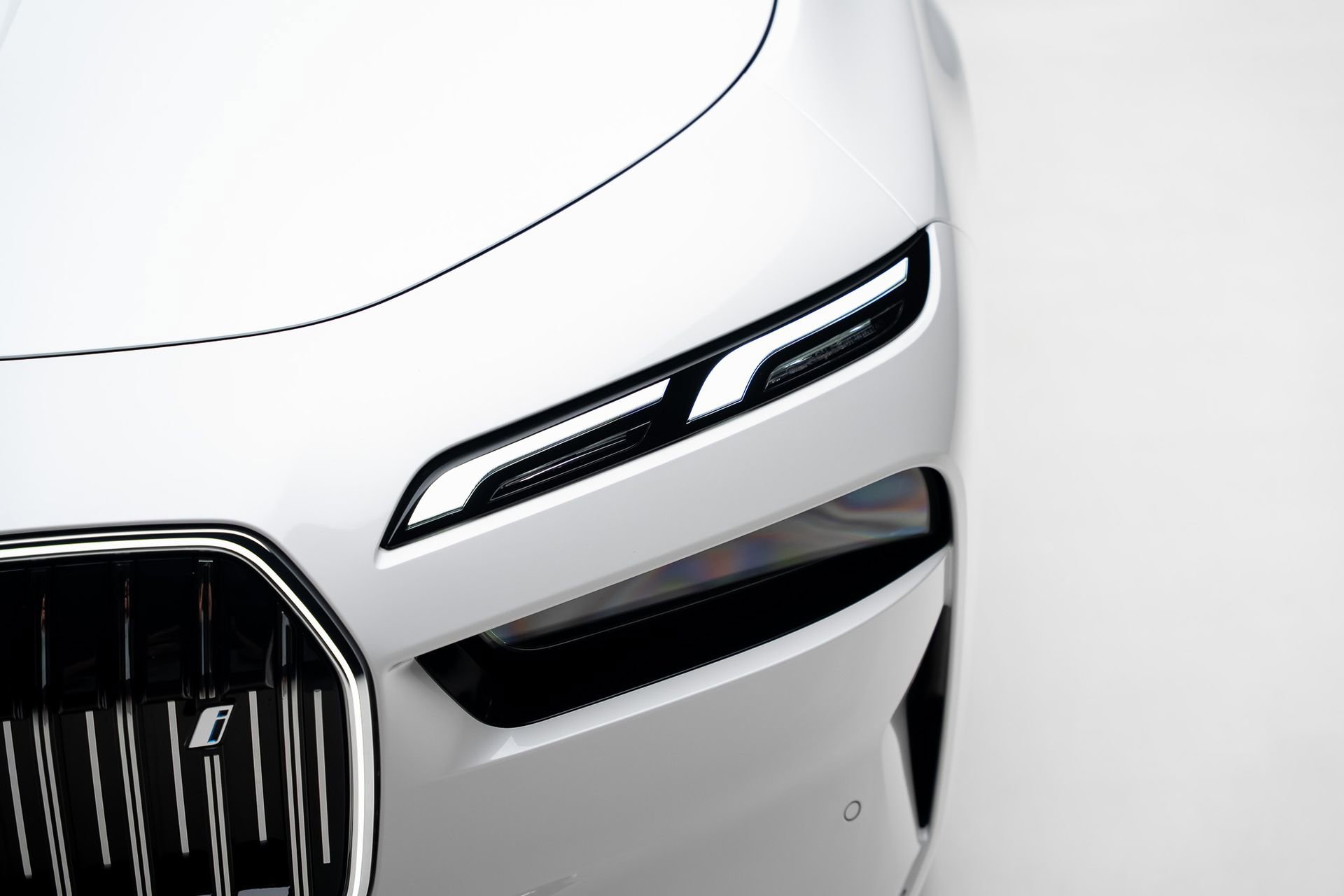 Used 2024 BMW i7 xDrive60 image 11