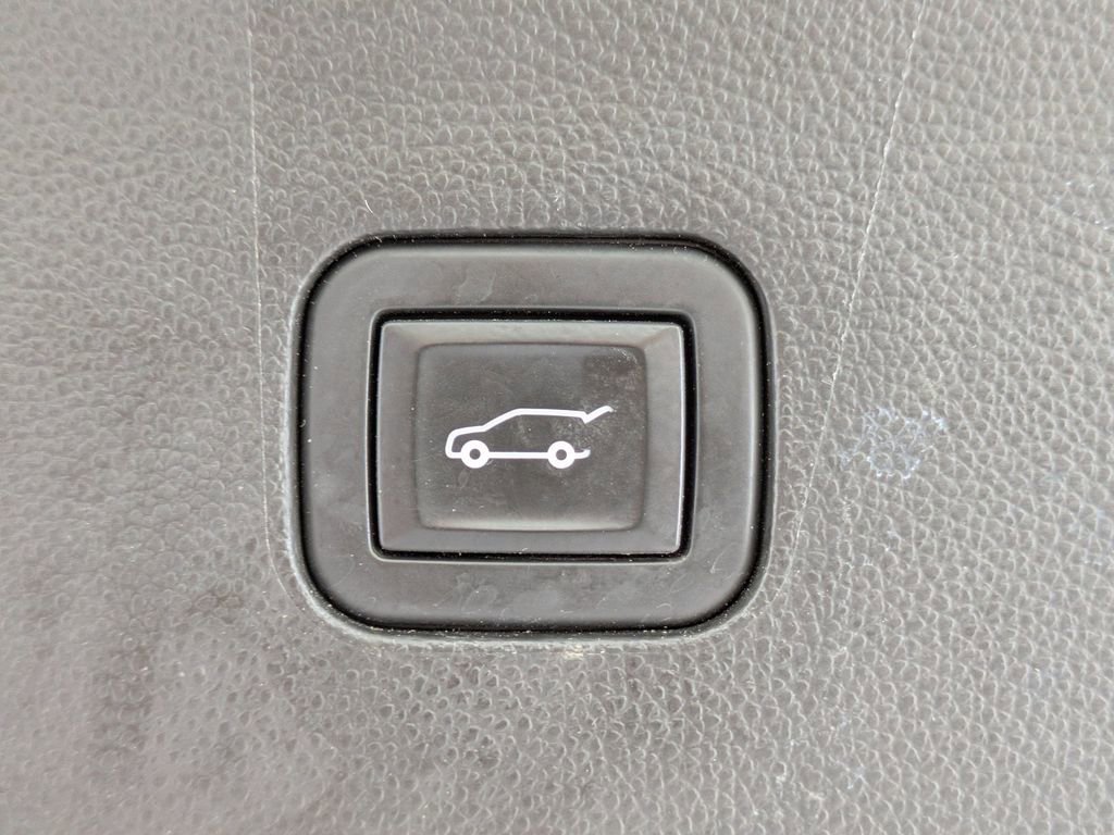 Used 2020 Buick Enclave Avenir w/ Trailering Package, 5000 lbs. AWD/4WD image 14